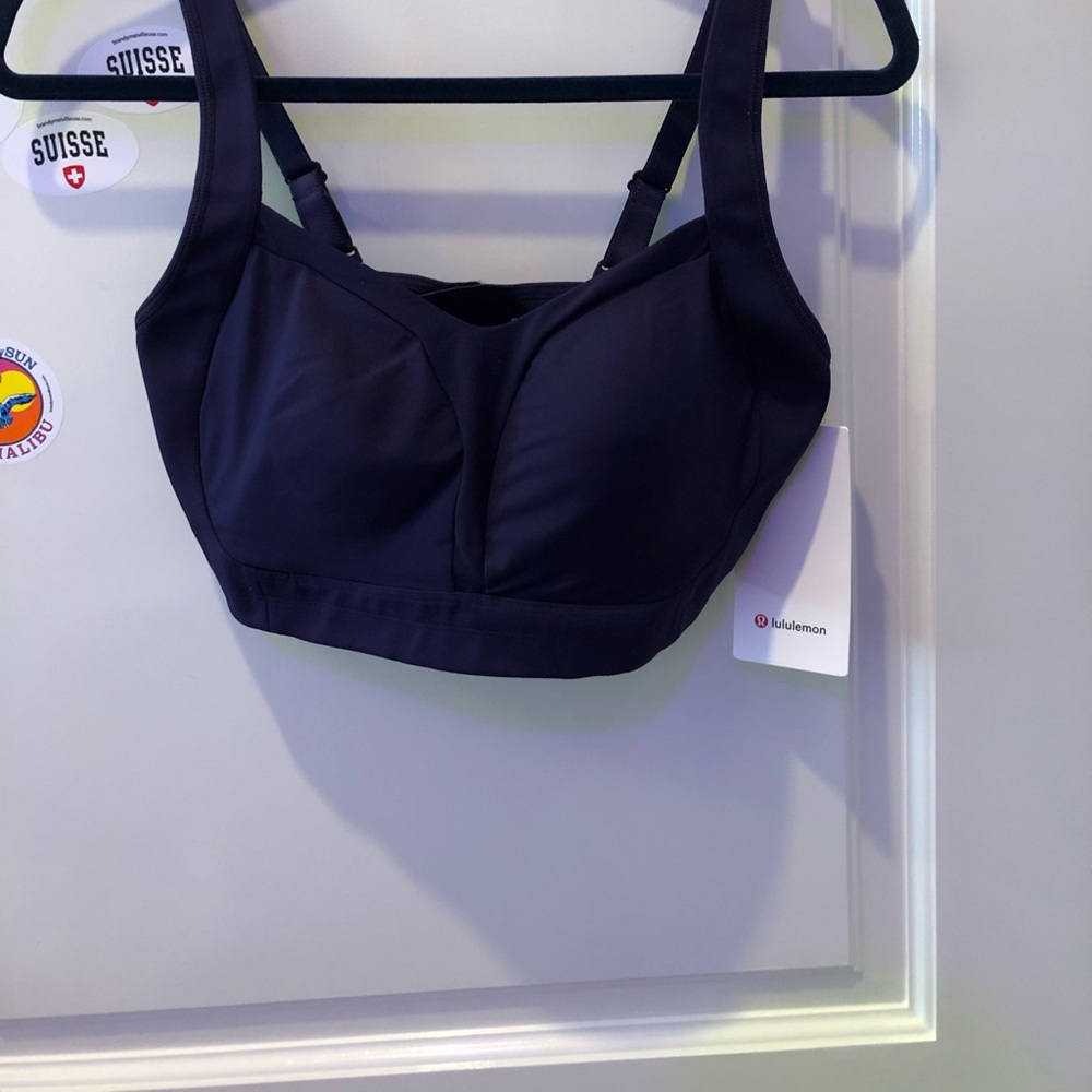 brand new lululemon sports bra